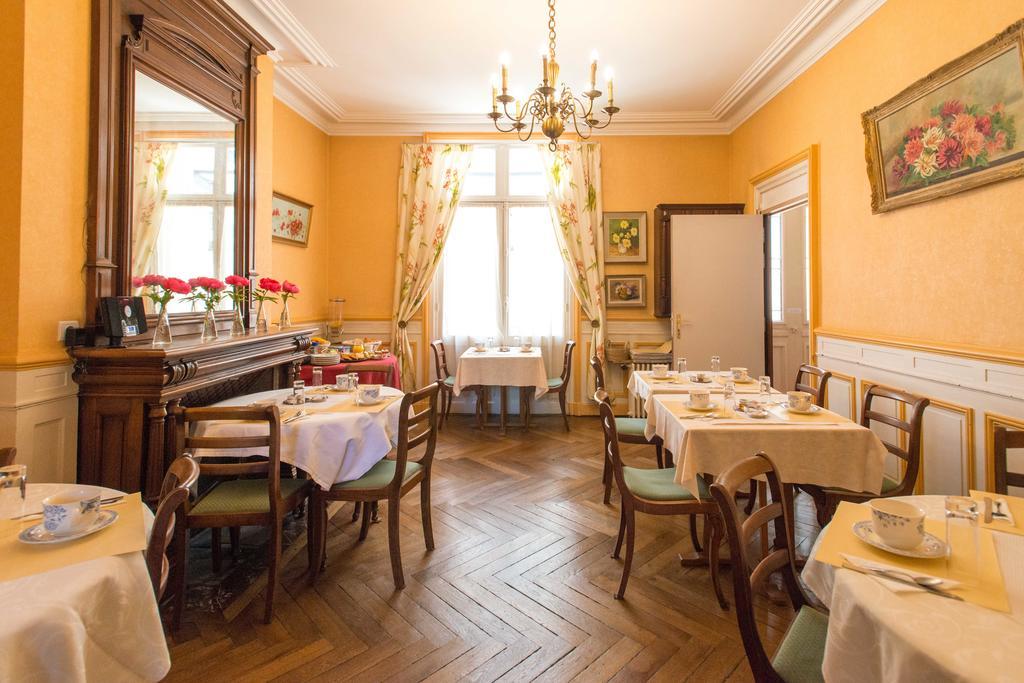 Hotel Rabelais Tours Exteriör bild
