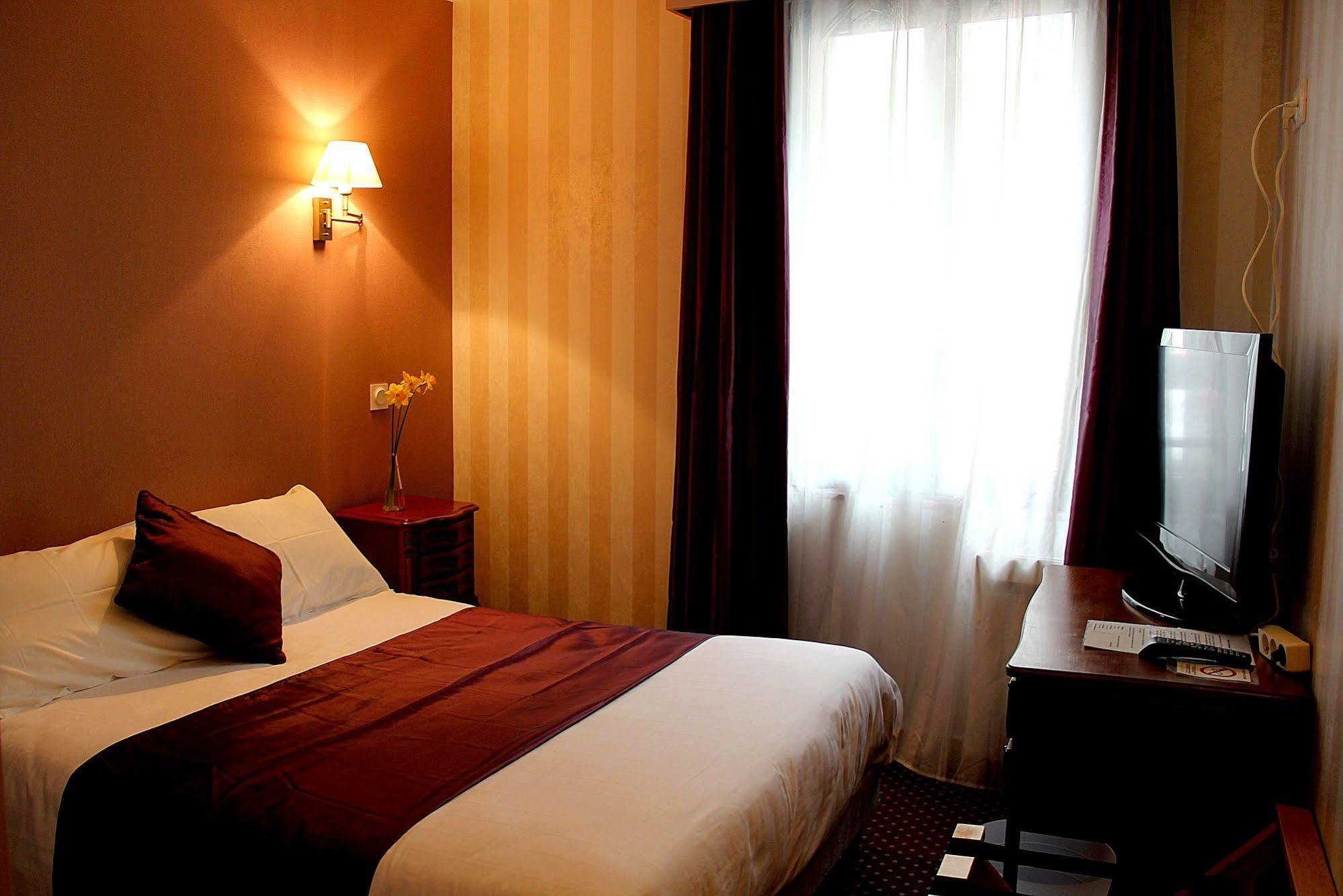 Hotel Rabelais Tours Exteriör bild