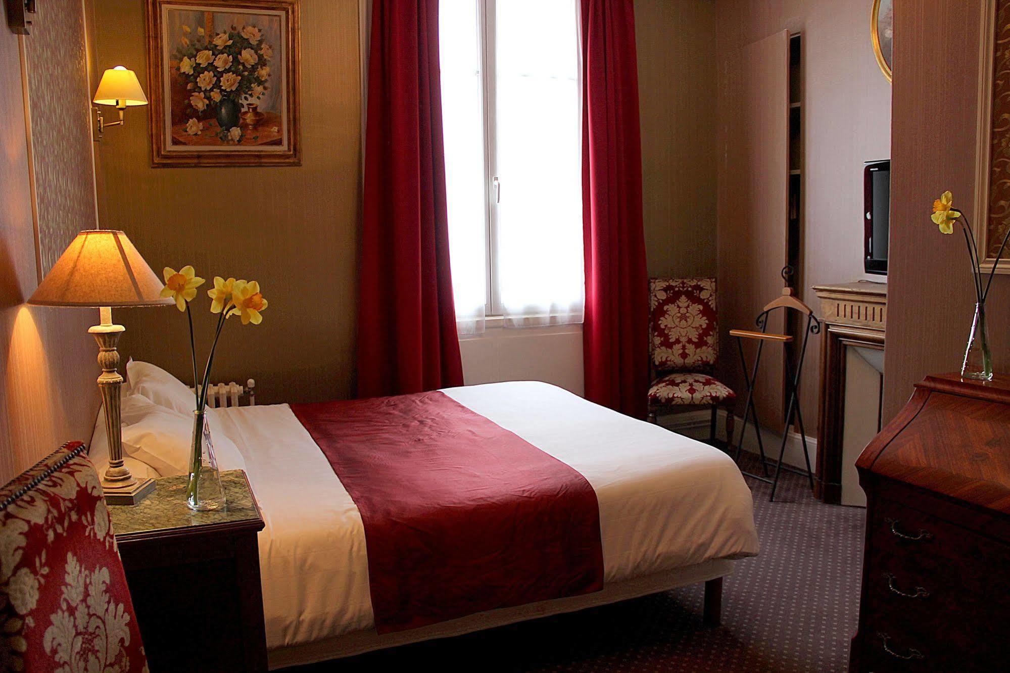 Hotel Rabelais Tours Exteriör bild